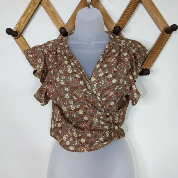 Bucket List Floral Cottagecore Wrap Cropped Top Blouse - Picture 2 of 8